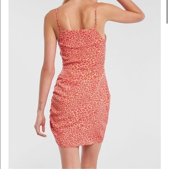✨J.O.A Ruched Minidress Pink Leopard Dress, NWT - Picture 3 of 11